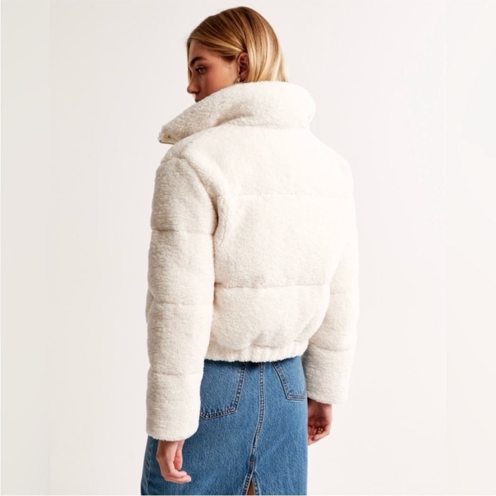 Abercrombie & Fitch | The A&F Ultra Collection | Cream Sherpa Jacket size small - Picture 3 of 14